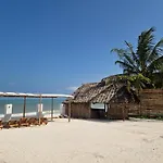 Uroa Zanzibar Vera Beach Hotel By Moonshine